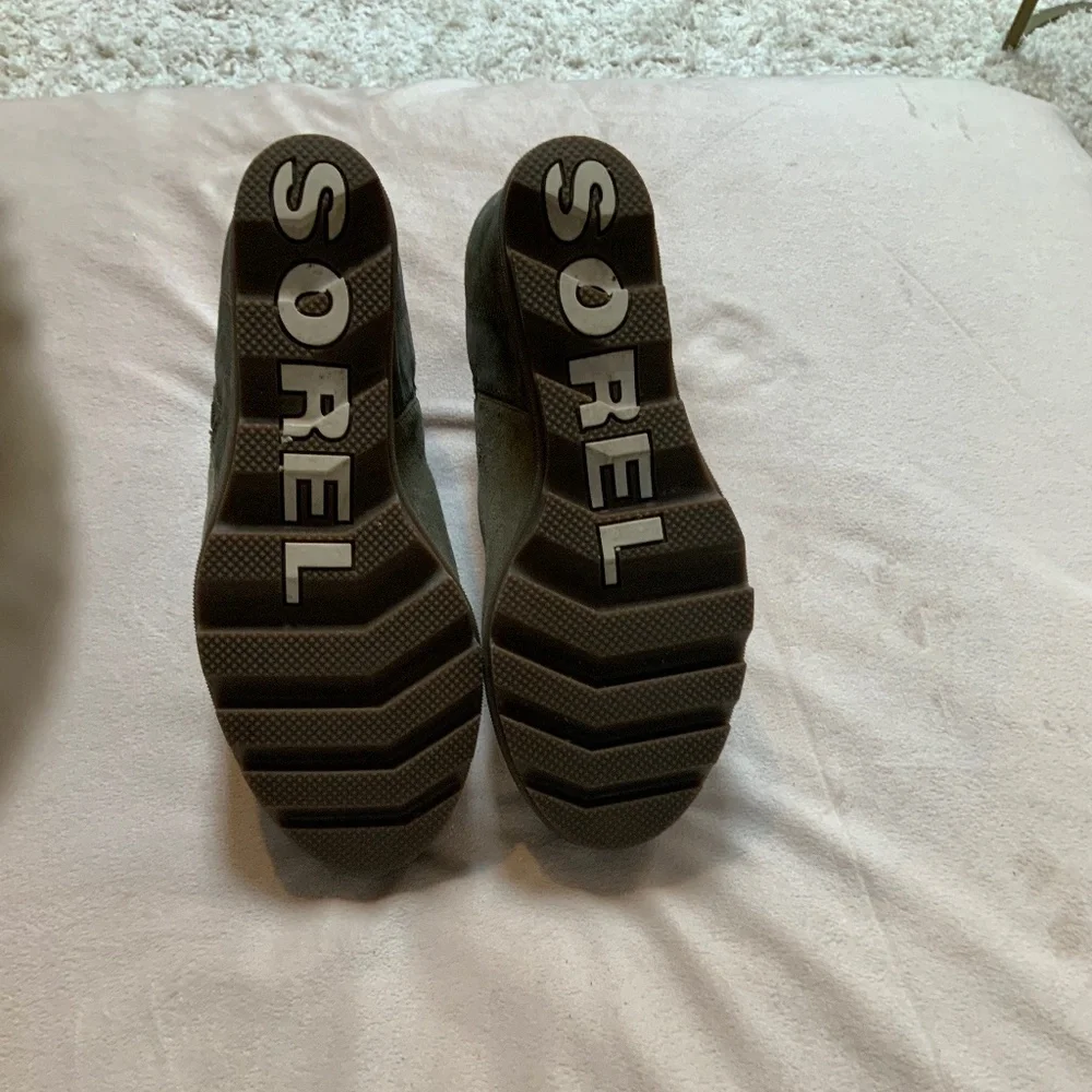 Sorel zip wedge